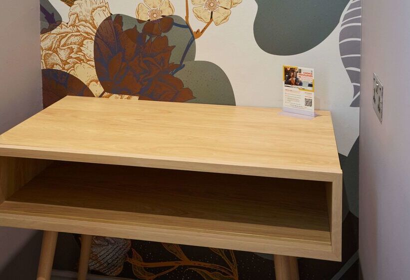 هتل Comfort Inn Victoria