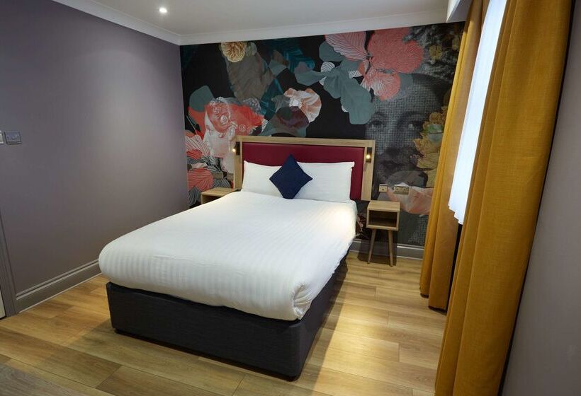 هتل Comfort Inn Victoria