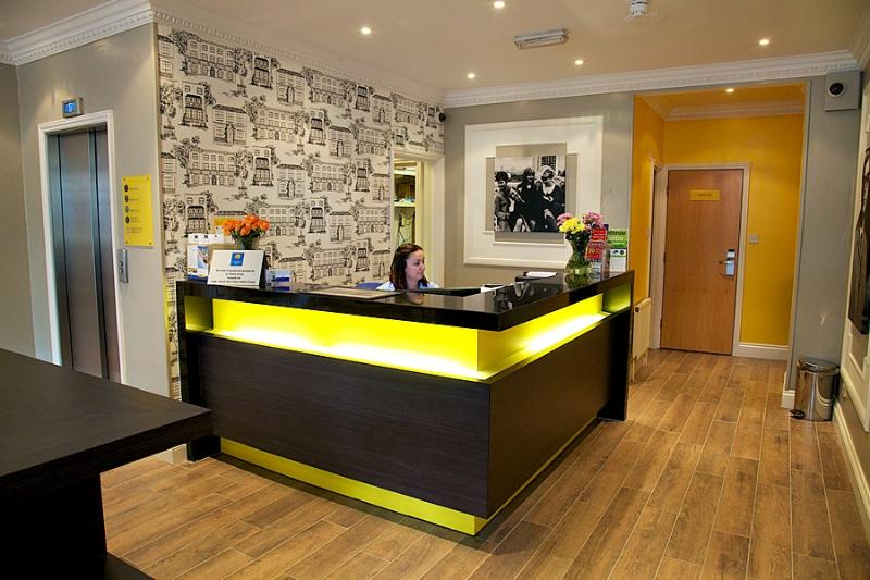 هتل Comfort Inn Victoria