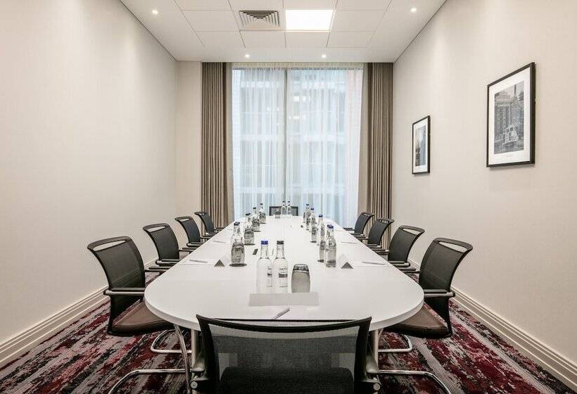 בית מלון כפרי Crowne Plaza London   Docklands, An Ihg