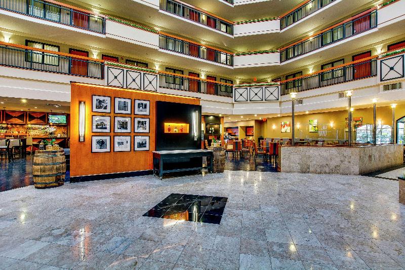 هتل Embassy Suites Louisville East