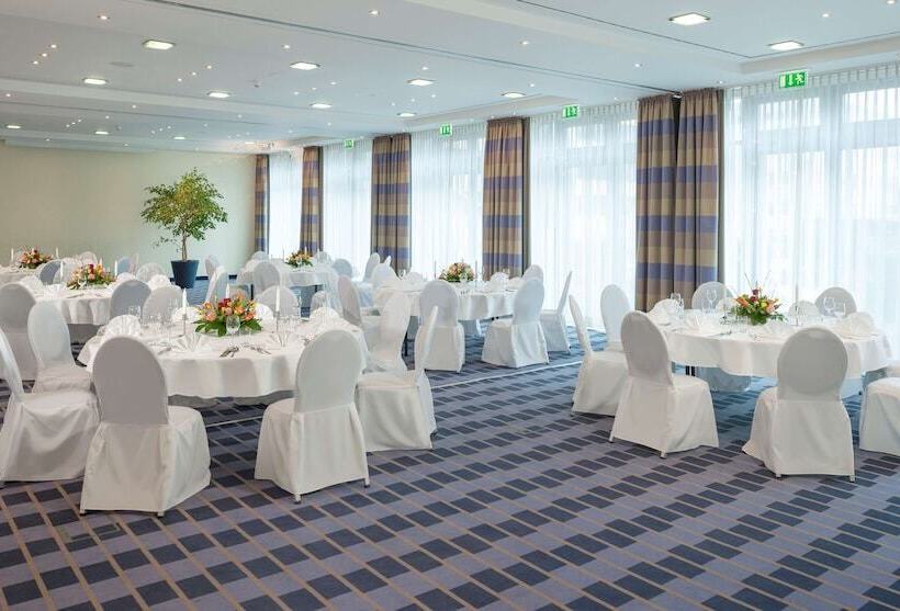 Fotos del hotel Essential By Dorint Berlin-adlershof:  37
