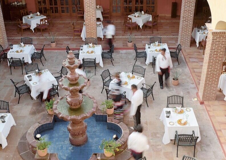 هتل Excellence Riviera Cancun All Inclusive - Adults Only