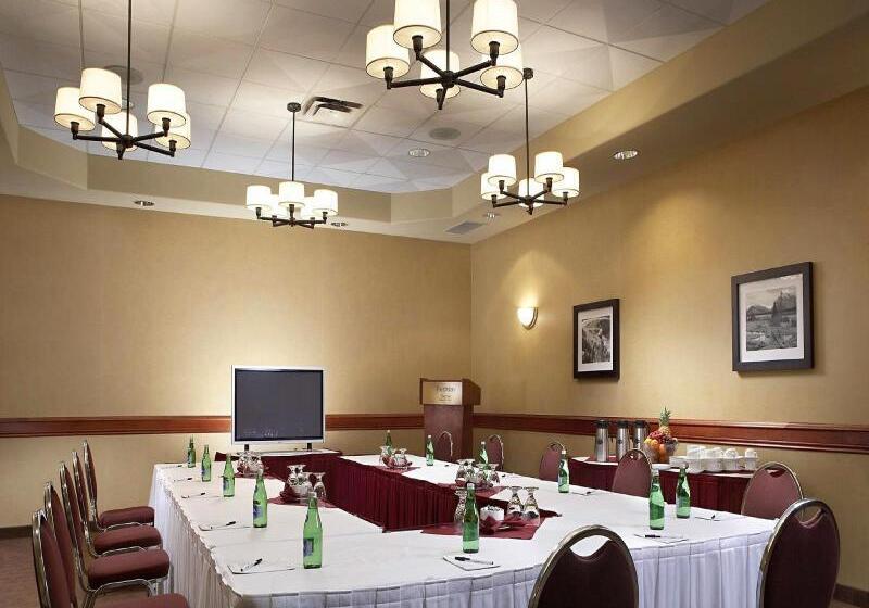 בית מלון כפרי Four Points By Sheraton Edmonton South