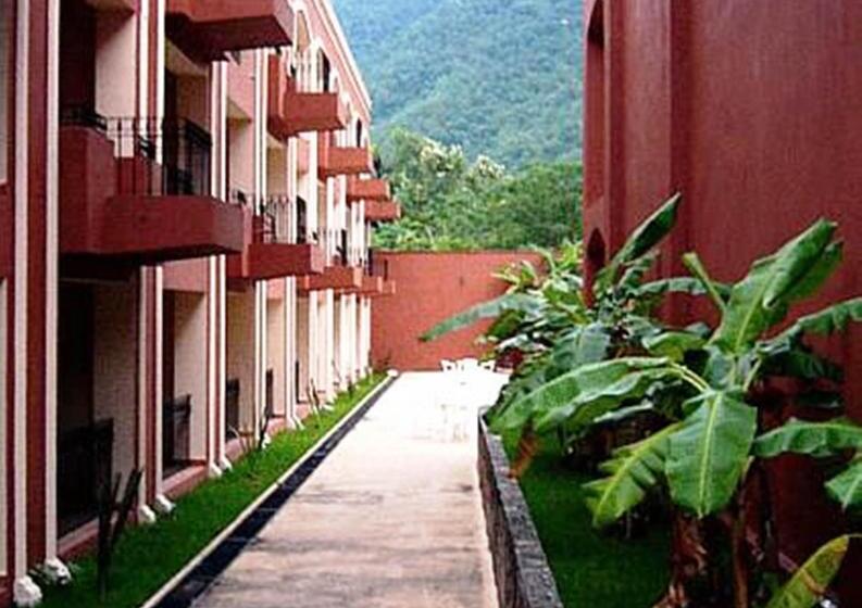 Fotos del hotel Hacienda Cola Del Caballo:  17