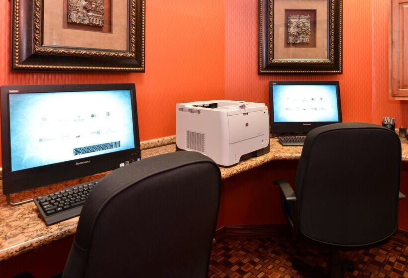 هتل Hampton Inn & Suites Albuquerque Coors Road