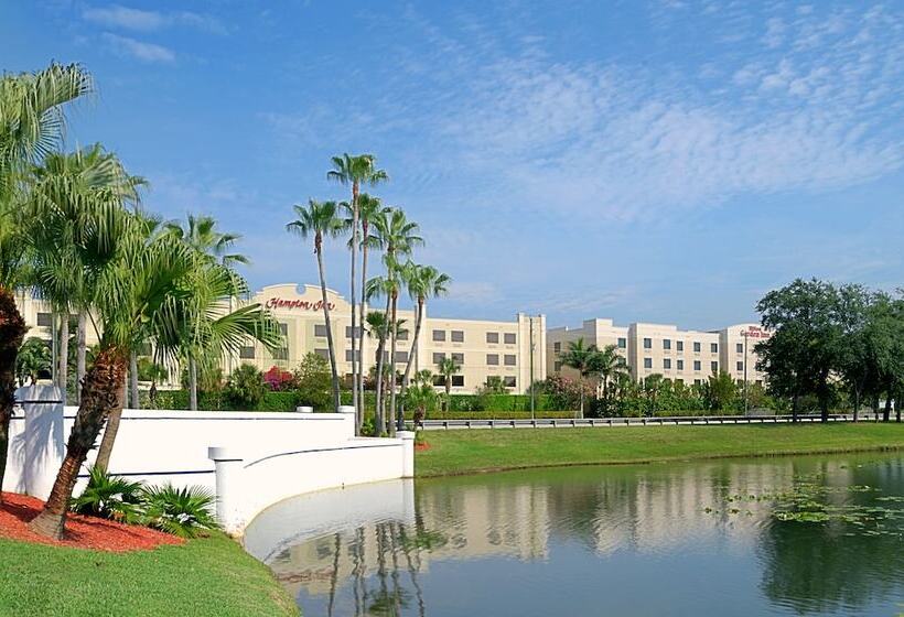 هتل Hampton Inn By Hilton West Palm Beach Central Airport