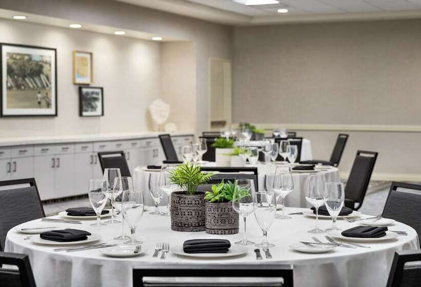 فندق Hilton Garden Inn Carlsbad Beach