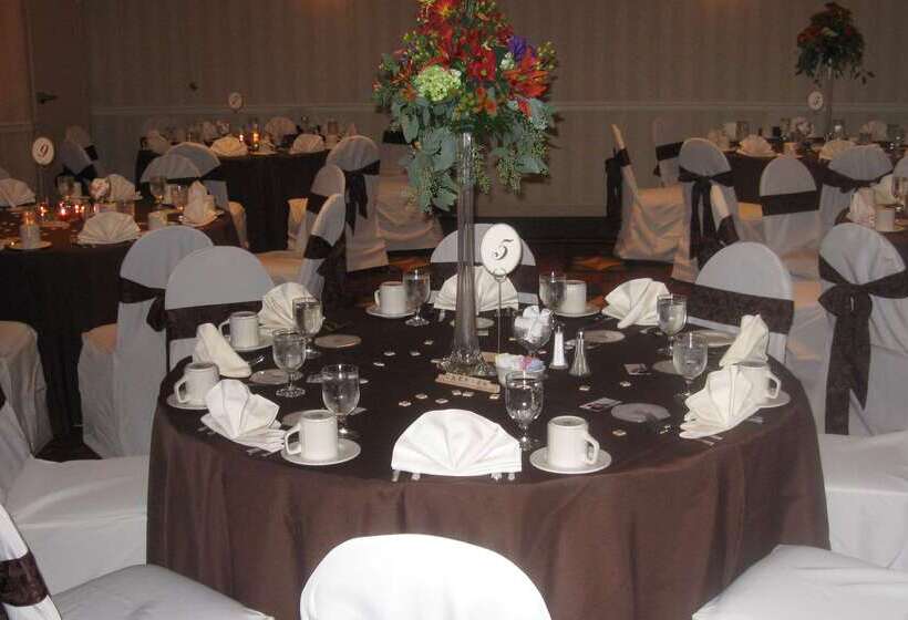 هتل Hilton Garden Inn Elmira Corning