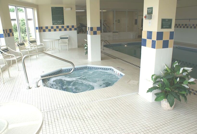 هتل Hilton Garden Inn Elmira Corning