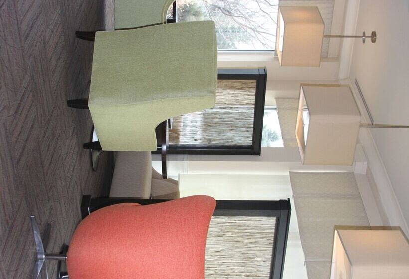 هتل Hilton Garden Inn Elmira Corning