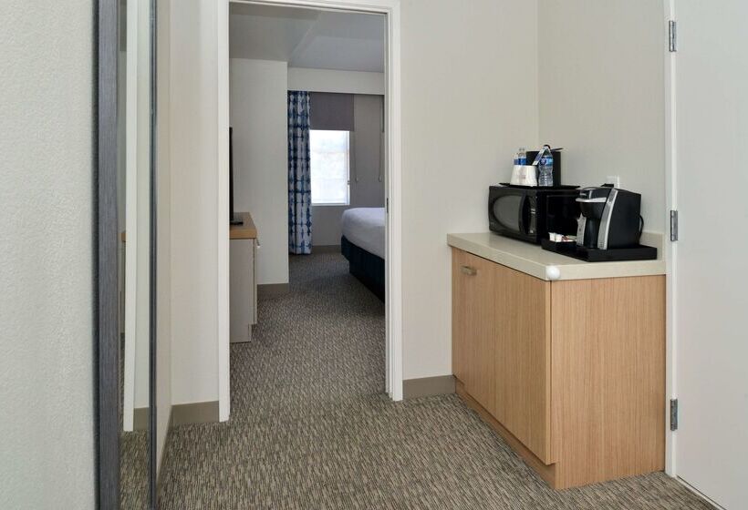 هتل Hilton Garden Inn Napa