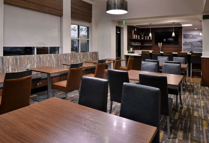 هتل Hilton Garden Inn Napa