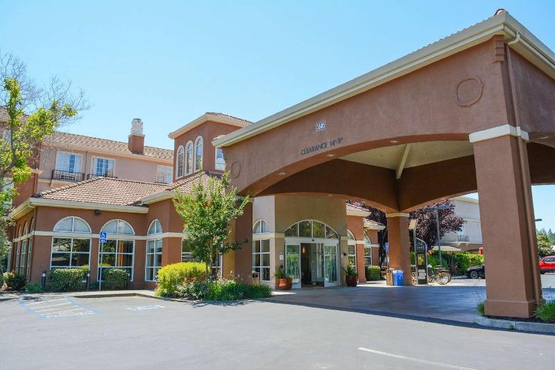 هتل Hilton Garden Inn Napa