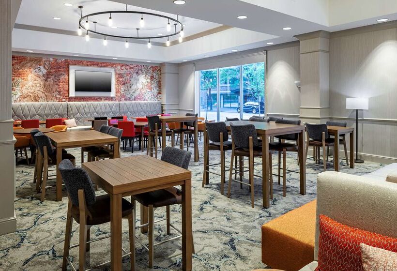 هتل Hilton Garden Inn Omaha Downtown/old Market Area