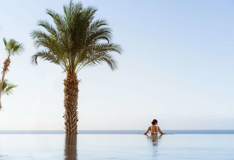 هتل Hilton Los Cabos