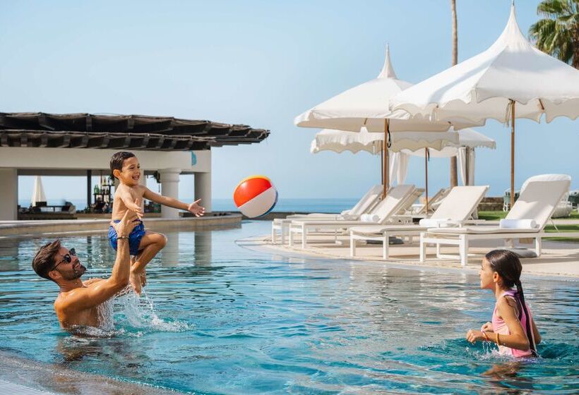 هتل Hilton Los Cabos