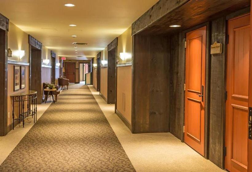 هتل Holiday Inn Express & Suites Tremblant, An Ihg