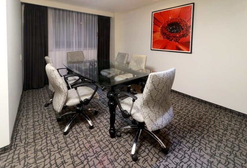 هتل Holiday Inn Mexico City   Trade Center, An Ihg