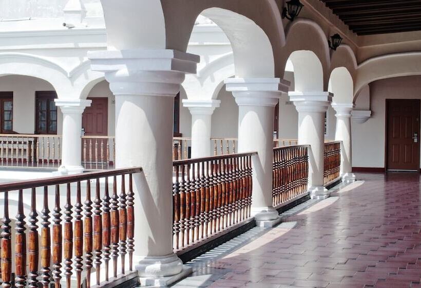 هتل Holiday Inn Veracruz Centro Historico, An Ihg