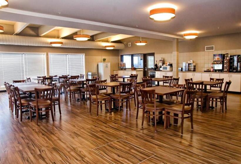 בית מלון כפרי Lakeview Inns & Suites  Brandon