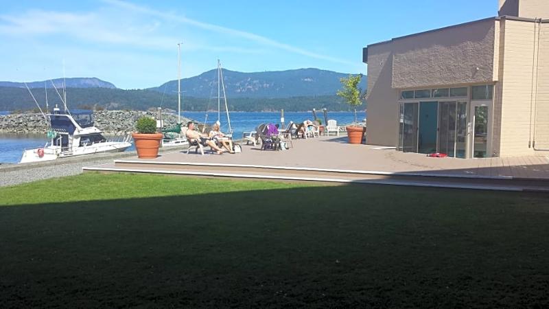 فندق Oceanfront Suites At Cowichan Bay