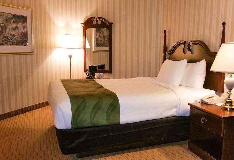 Hotel Quality  & Suites Sherbrooke