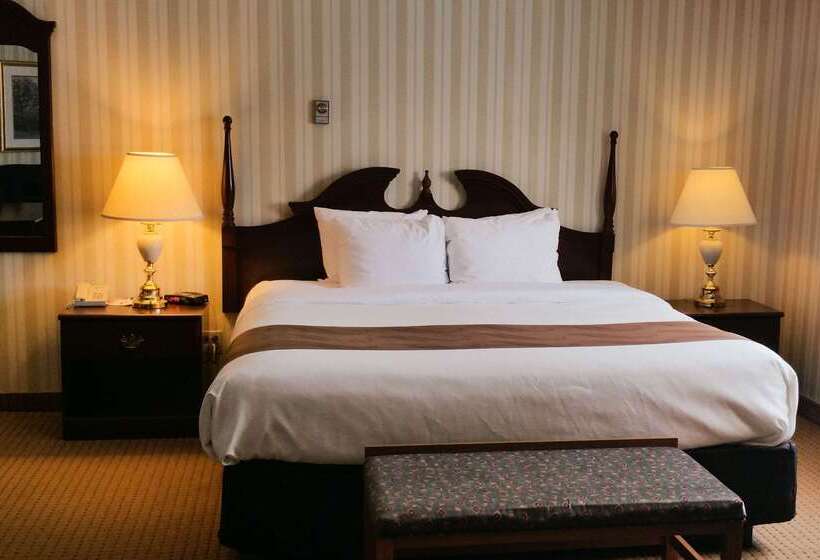 هتل Quality  & Suites Sherbrooke