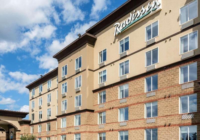 Hotel Radisson  & Suites Fort Mcmurray