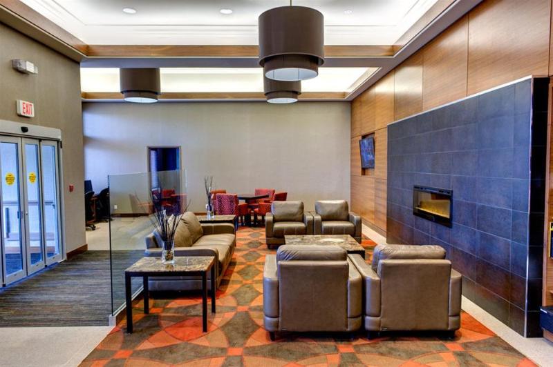 Radisson Hotel & Suites Fort Mcmurray
