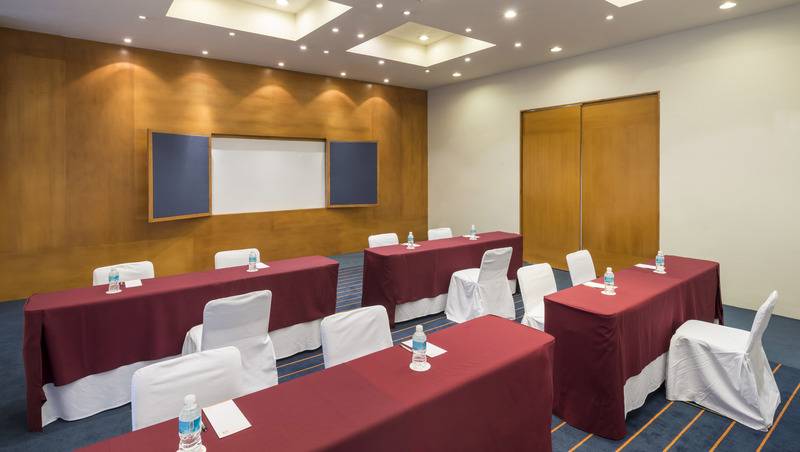 هتل Real Inn San Luis Potosí