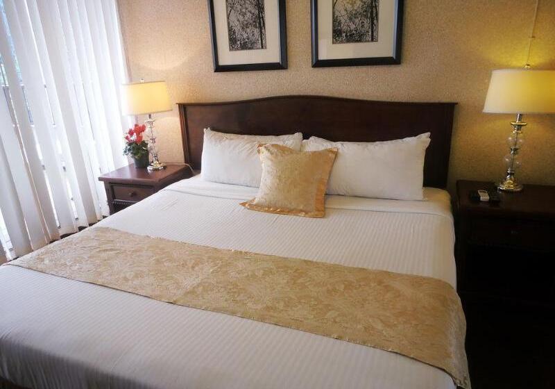 هتل Divya Sutra Suites On Robson Downtown Vancouver