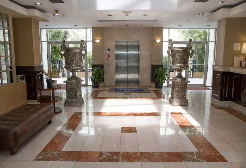 فندق Rodeway Inn South Miami Coral Gables