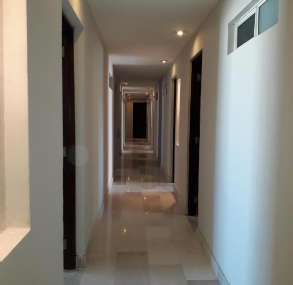 Fotos del hotel Seven Crown La Paz Malecon:  45