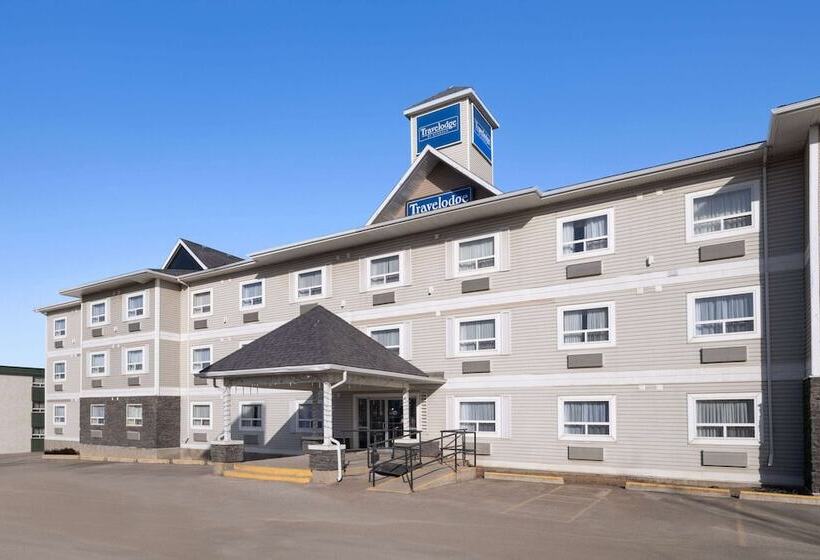 בית מלון כפרי Travelodge By Wyndham Fort Mcmurray
