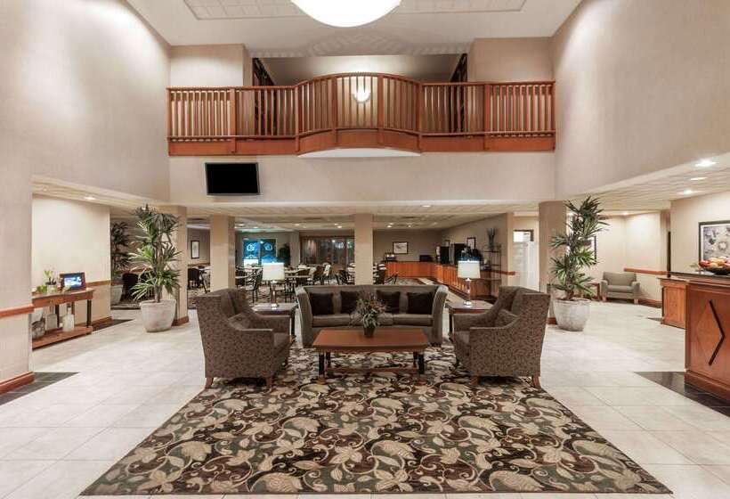 هتل Wingate By Wyndham Edmonton West