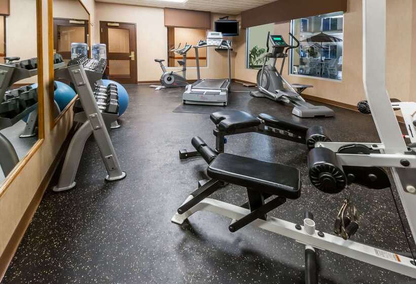 هتل Wingate By Wyndham Edmonton West