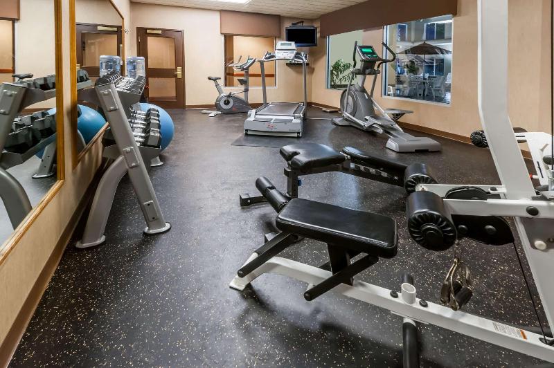 هتل Wingate By Wyndham Edmonton West