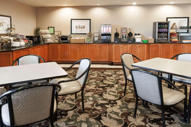 هتل Wingate By Wyndham Edmonton West