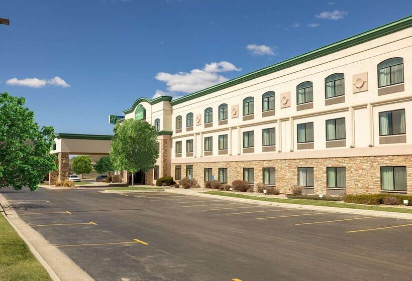 هتل Wingate By Wyndham Gillette Near Camplex