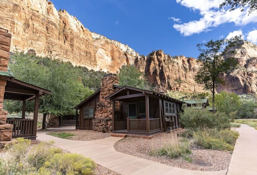 هتل Zion Lodge   Inside The Park