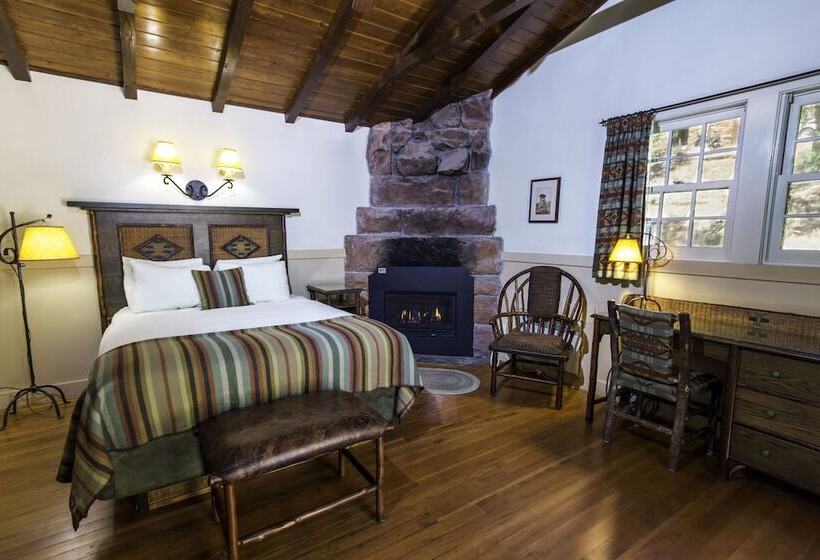هتل Zion Lodge   Inside The Park