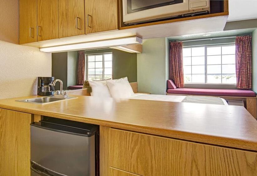 Microtel Inn & Suites By Wyndham Albuquerque West