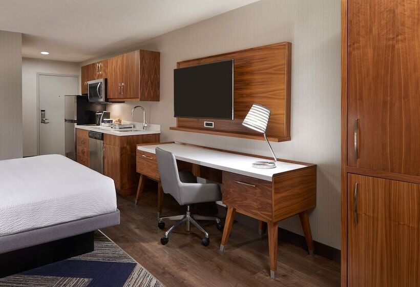 فندق على الطريق Four Points By Sheraton Vaughan