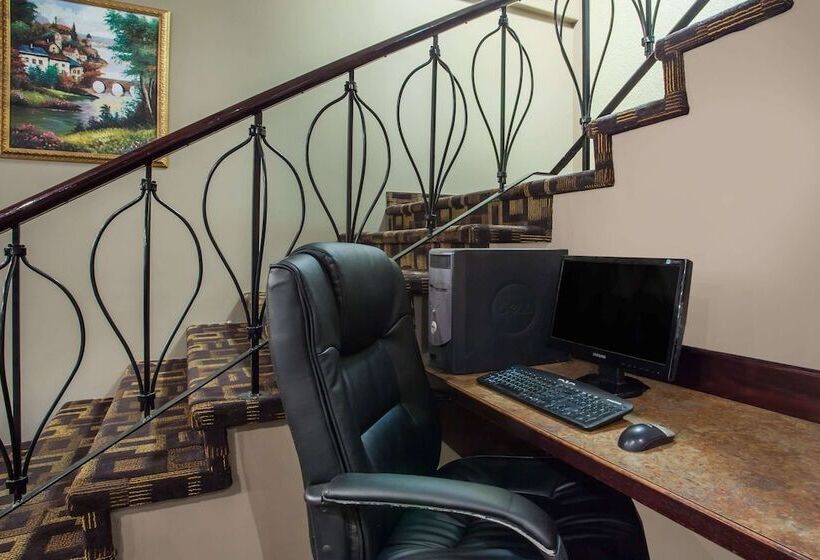 מוטל Super 8 By Wyndham Castlegar Bc