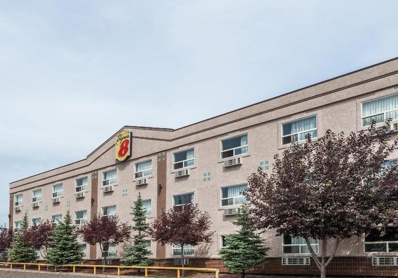 مُتل Super 8 By Wyndham Edmonton/west