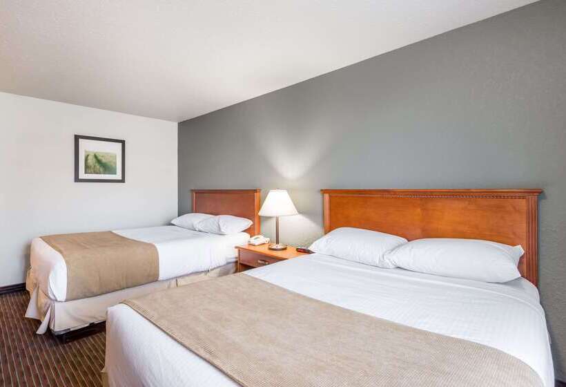 Motel Super 8 By Wyndham Grande Prairie