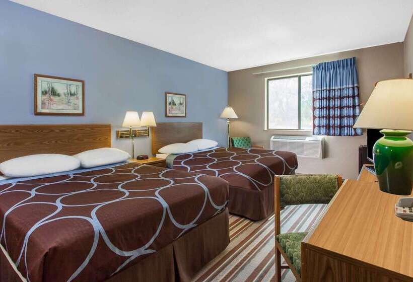 Motel Super 8 By Wyndham Kamloops Bc