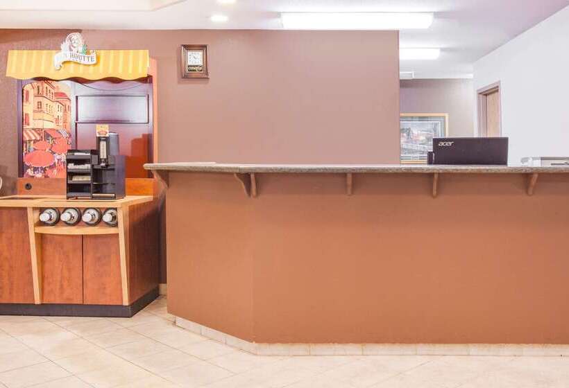 فندق على الطريق Super 8 By Wyndham Meadow Lake