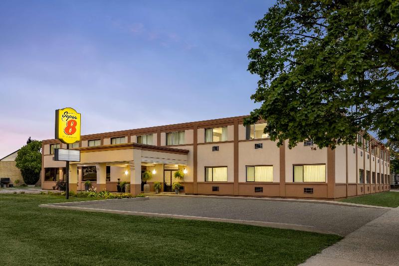 Motel Super 8 By Wyndham Sarnia On